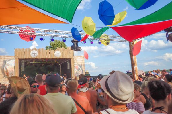 Strandterrasse auf dem Helene Beach Festival